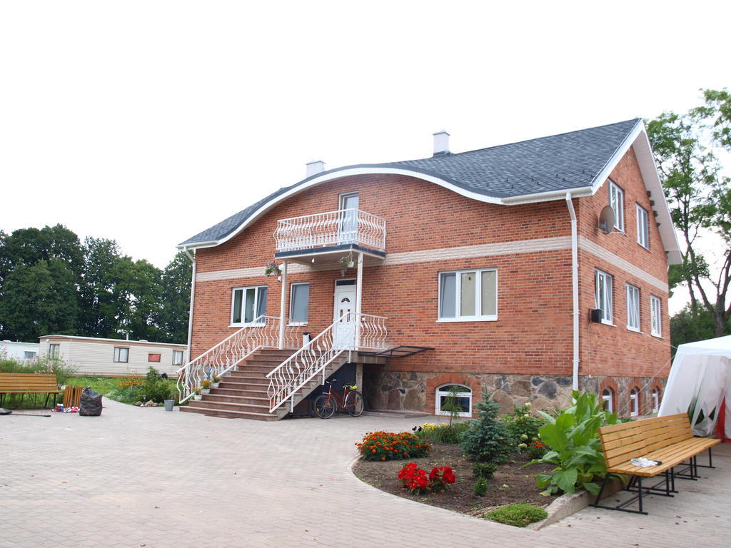 Guest House Kalnu Pupoli Šenheida Exteriör bild