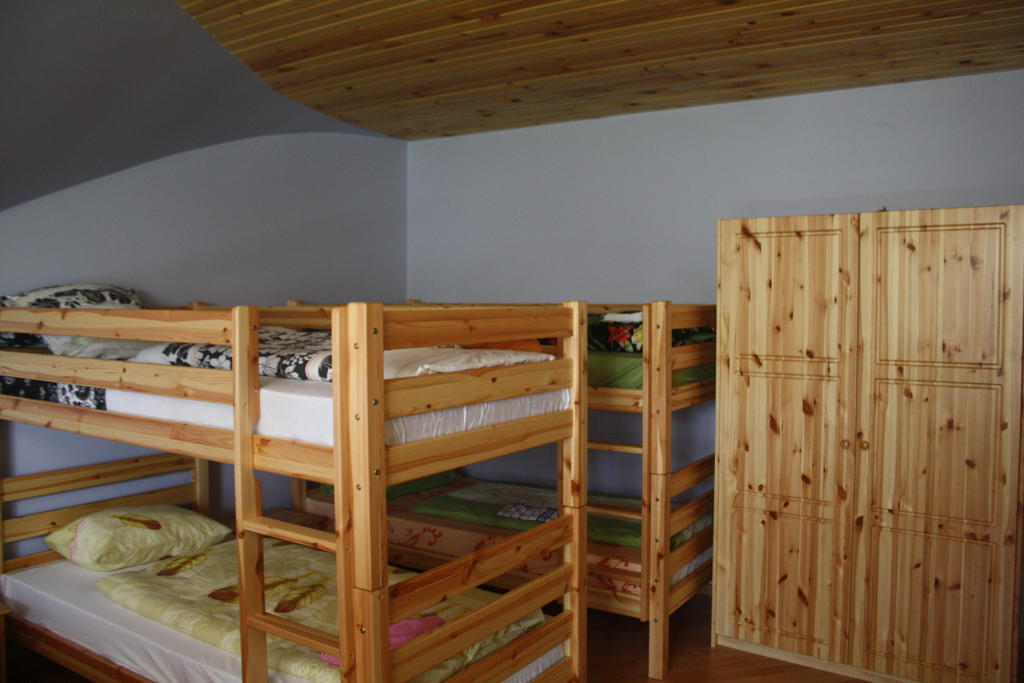 Guest House Kalnu Pupoli Šenheida Rum bild