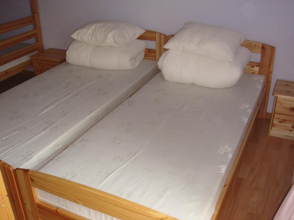 Guest House Kalnu Pupoli Šenheida Rum bild
